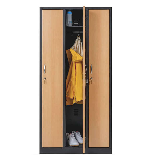 Omklædningsskab med 4 søjler