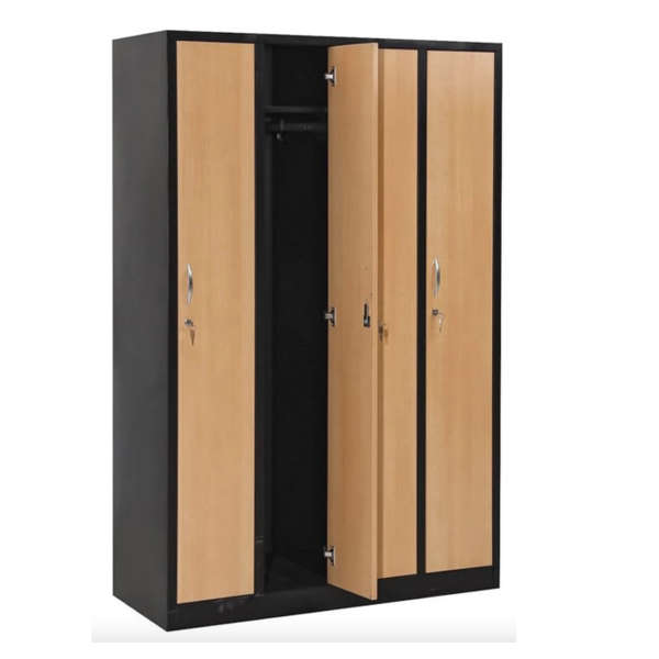 Omklædningsskab med 4 søjler