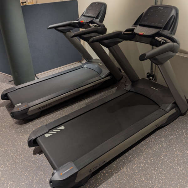 Semi pro løbebånd til motionsrum