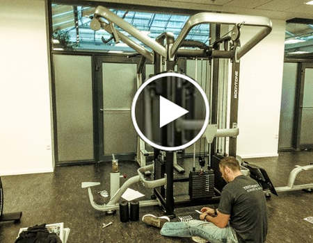 Se et af vores rum blive installeret